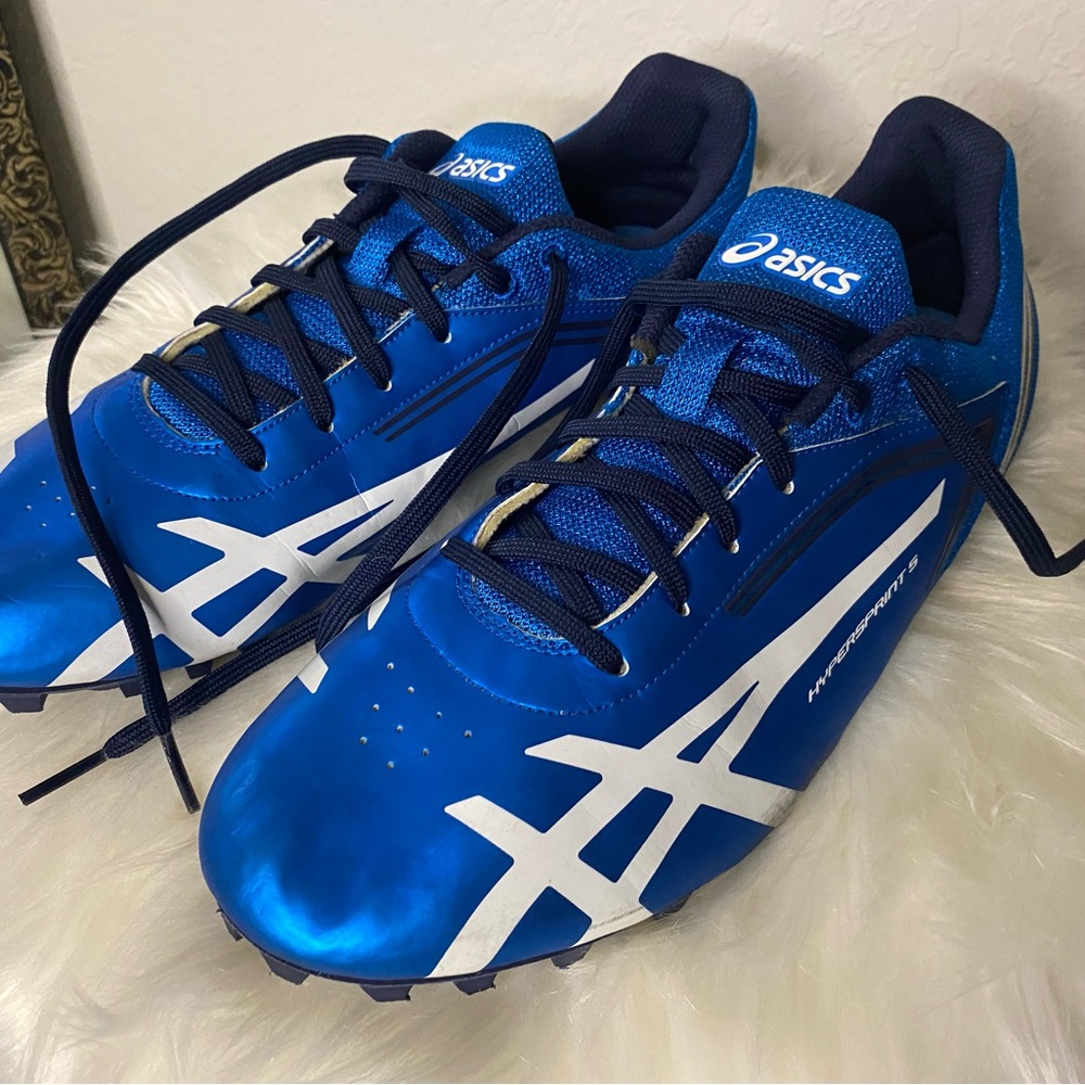 ASICS' Hypersprint 5 running shoe